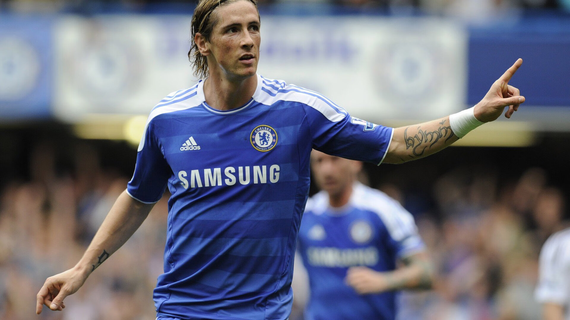 雷速网球直播-双城记，英超争冠的绿茵烽火与骑士东征的篮球回响