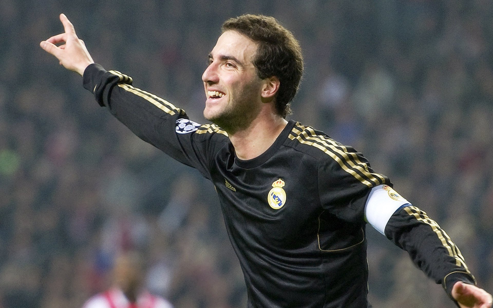 孤胆新星破红牛王朝,皮亚斯特里独扛索伯绝境逆袭